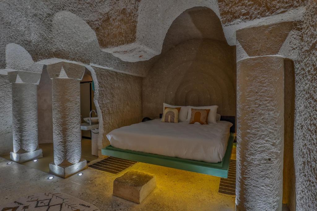 honeymoon cave room cappadocia