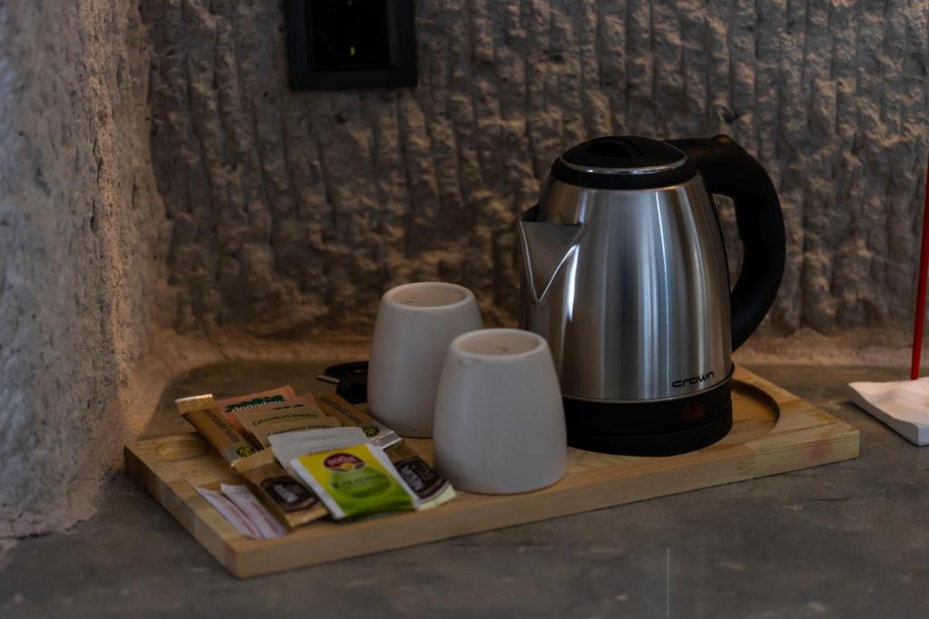 romantic cave tea cappadocia